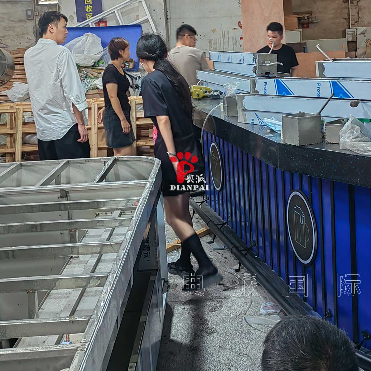 西班牙自助餐厅老板考察自助餐台厂家典派02