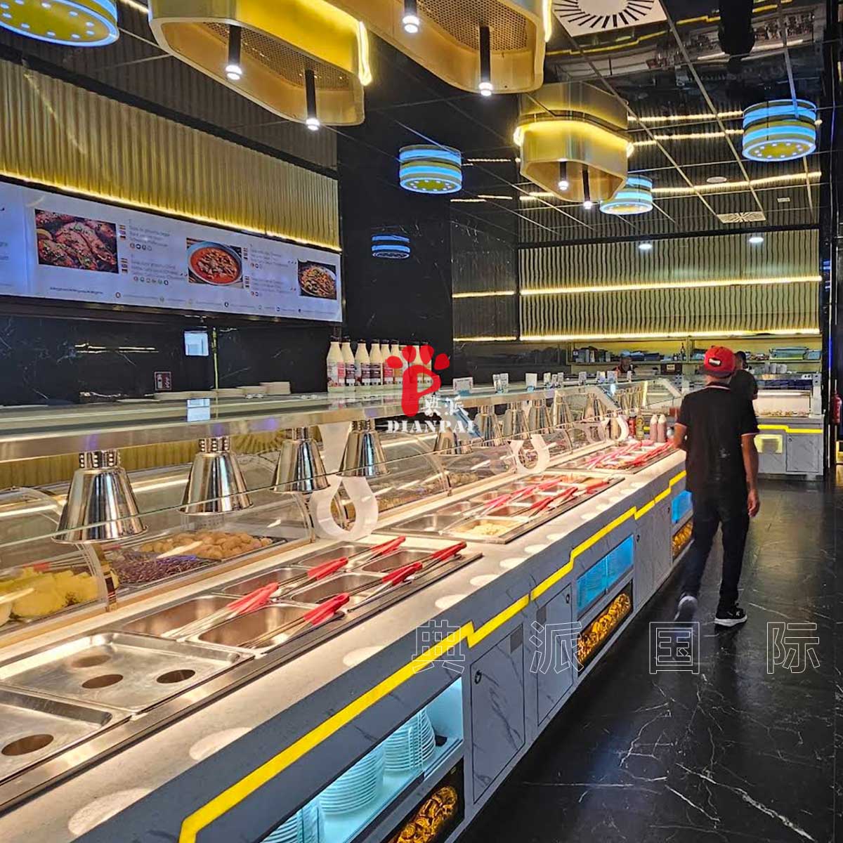 西班牙轻奢风餐厅设计和简约白色布菲自助餐台定制