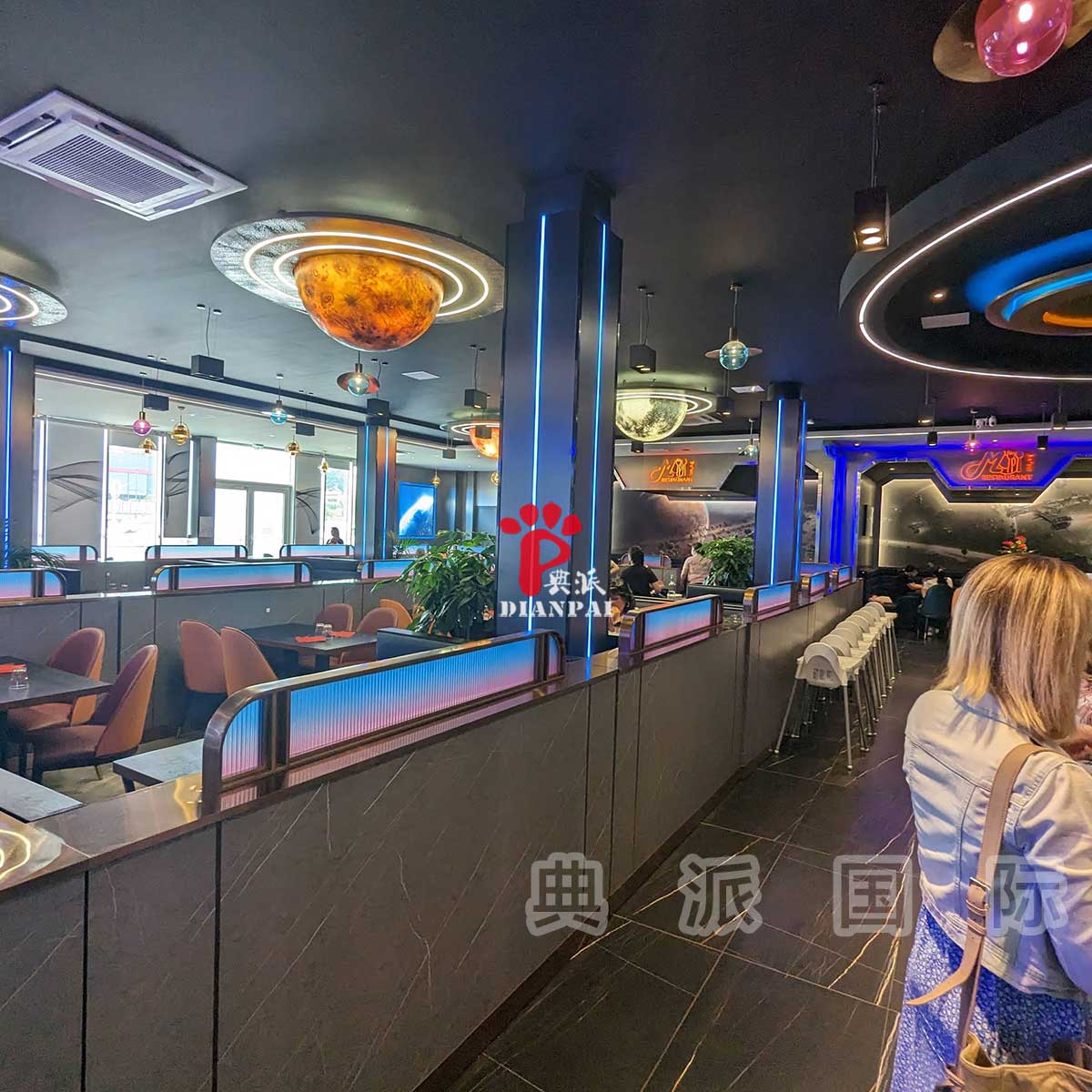适合美国欧洲餐厅翻新的星球风餐厅展示