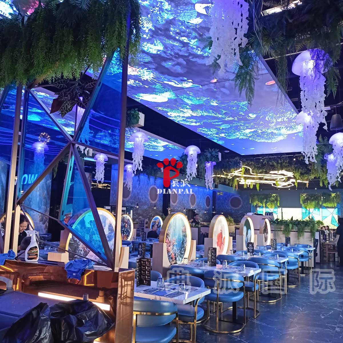 国外Buffet店越来越喜欢这种海洋风设计